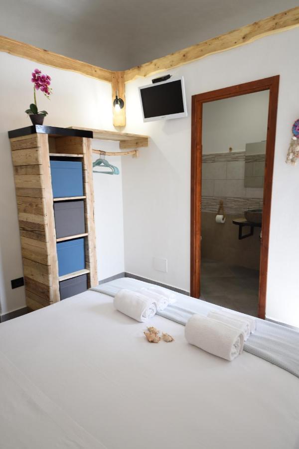 La Casa Di Dario Hotell La Maddalena  Exteriör bild